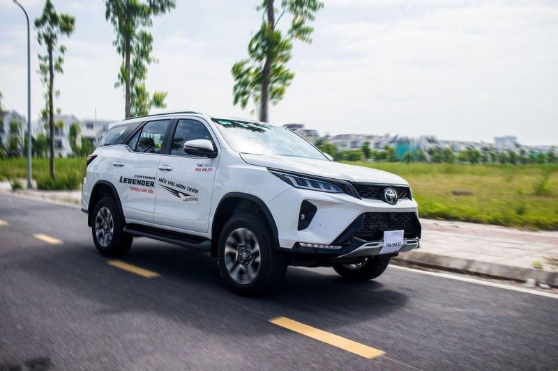 Ảnh Vận hành 2 xe Toyota Fortuner 2020