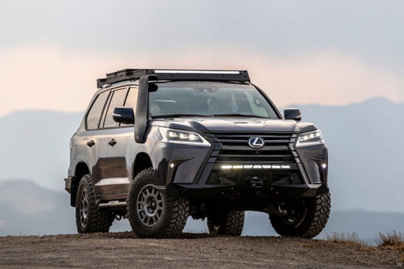 Lexus LX 570 2021 vén màn bản độ off-road.