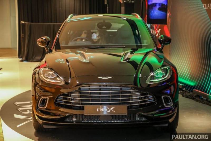 Aston Martin DBX hầm hố cực đỉnh.