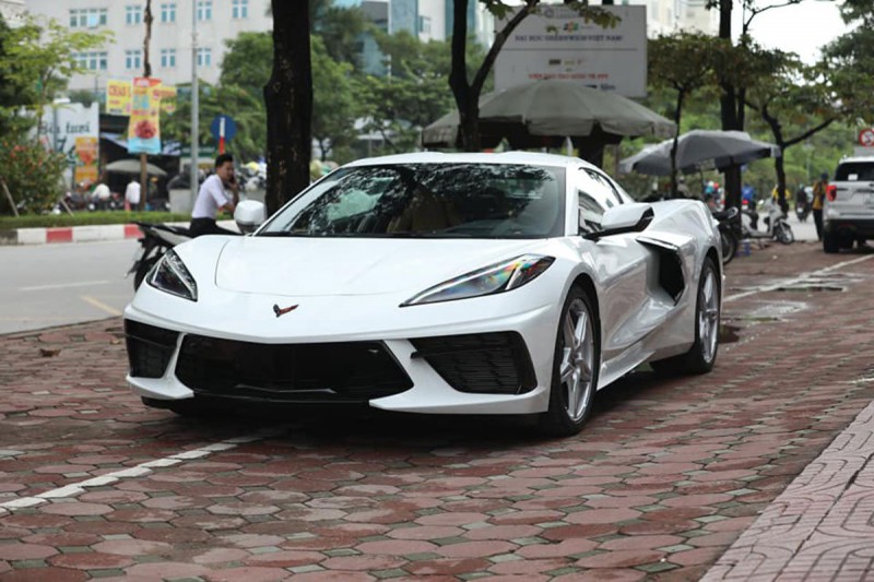 Mê mẩn với siêu xe Mỹ - Chevrolet Corvette C8 2020 đầu tiên tại Việt Nam a2