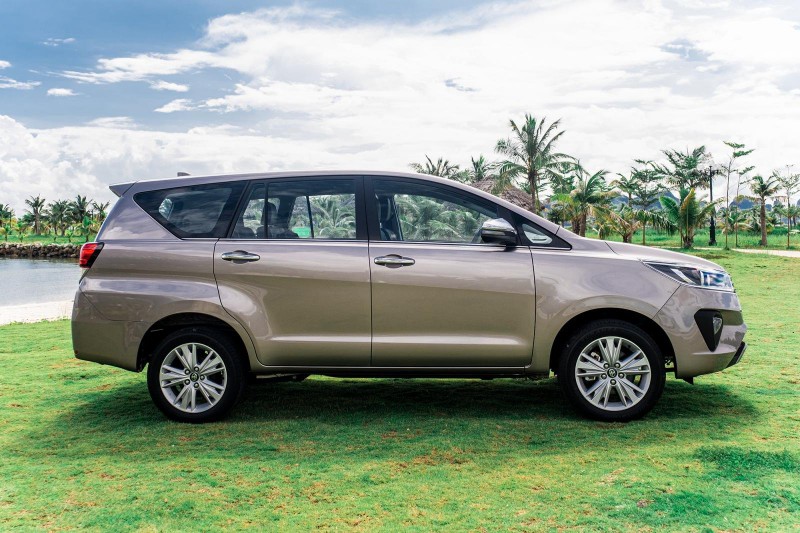 Thông số kỹ thuật xe Toyota Innova 2020 1