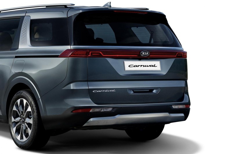 Đánh giá xe Kia Sedona 2021 về thiết kế đuôi xe - Ảnh 1.