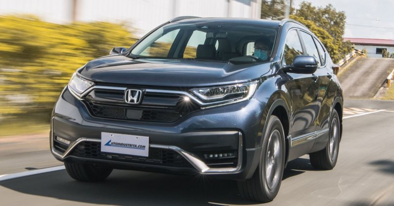 Honda CR-V 2021 báo giá hơn 800 triệu đồng.