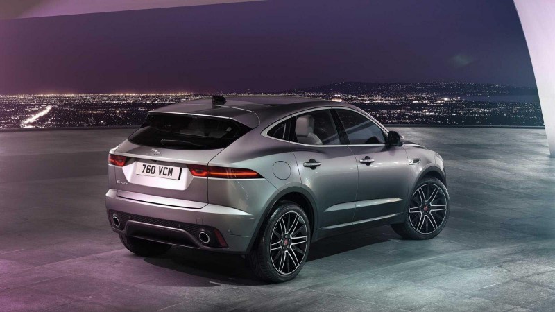 Jaguar E-Pace 2021 cải thiện độ ấn tượng hơn nữa.