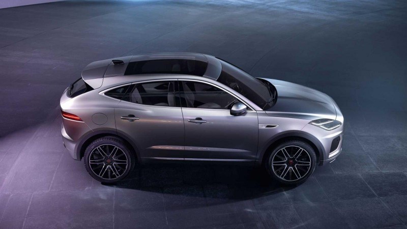 Jaguar E-Pace 2021 thay đổi nhẹ nhàng nhưng tăng cường độ hấp dẫn.