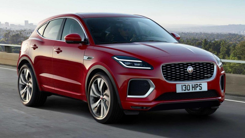 Jaguar E-Pace 2021 chào giá 950 triệu đồng.