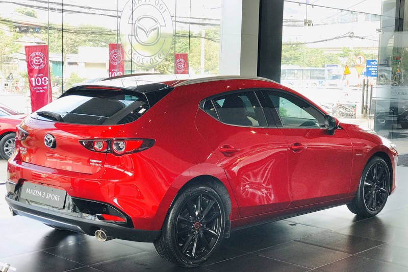 Thiết kế đầu xe Mazda 3 Sport bản kỷ niệm 100 năm 1