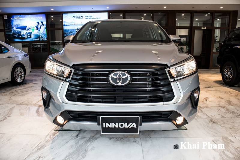 Ảnh đầu xe Toyota Innova 2020