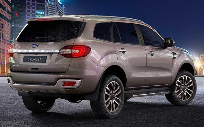 Ford Everest 2021 giá khởi điểm 965 triệu đồng tại Thái, sắp về Việt Nam a4