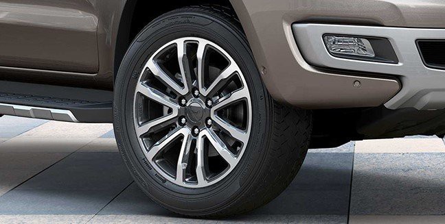 Ford Everest 2021 giá khởi điểm 965 triệu đồng tại Thái, sắp về Việt Nam 1