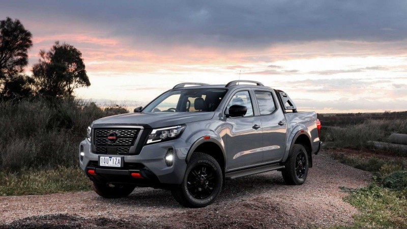 Nissan Navara 2021 facelift chính thức ra mắt.