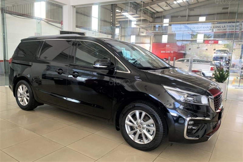 Kia Sedona ưu đãi trả trước từ 208 triệu đồng 1