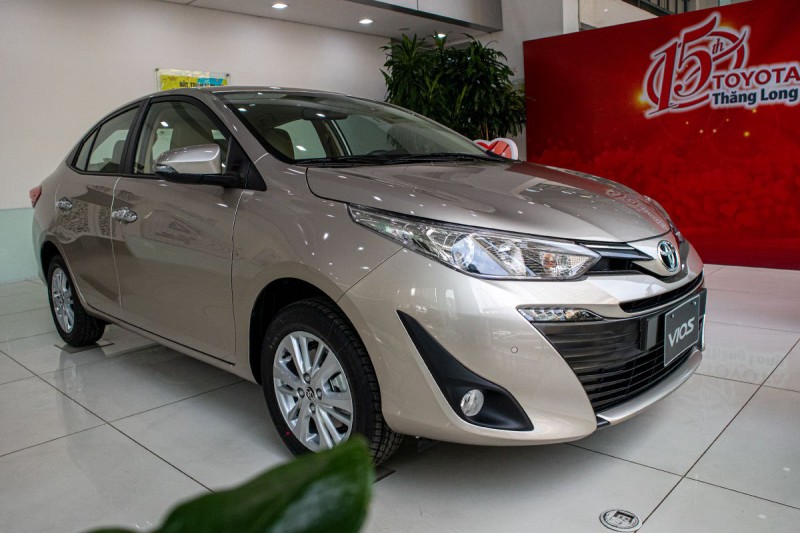 Toyota Vios đứng đầu thị trường, bỏ xa các đối thủ trong phân khúc hạng B tháng 10.