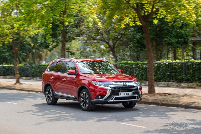 Mitsubishi Outlander không cải thiện nhiều dù đã cập nhật phiên bản.