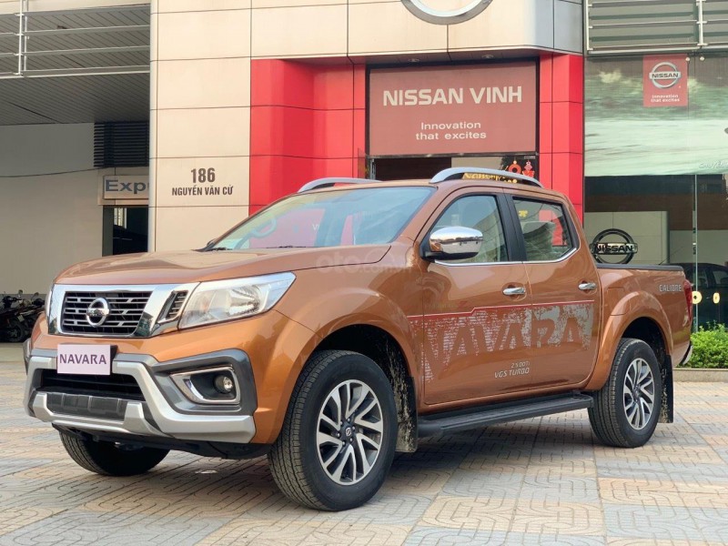 Nissan Navara A-IVI điều chỉnh giá bán 1