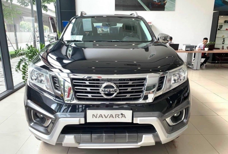 Nissan Navara giảm giá hấp dẫn tại đại lý 1