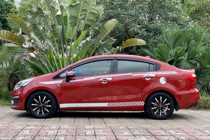 Thiết kế thân xe Kia Rio 2016 1