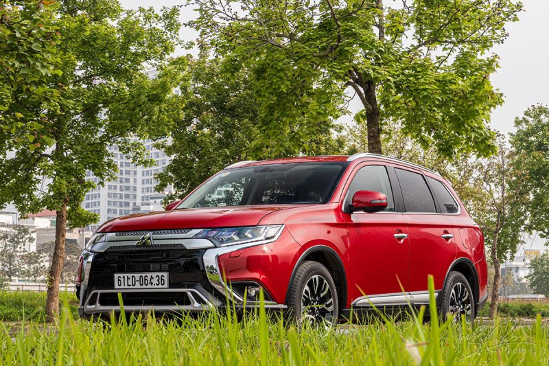 Mitsubishi Outlander.