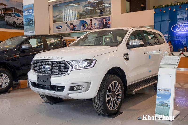 Ảnh đầu xe Ford Everest 2021