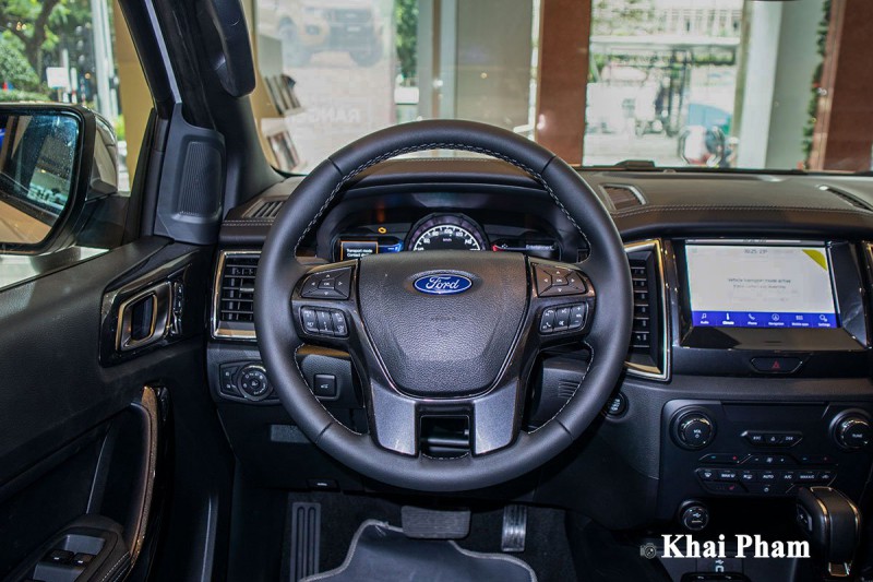 Ảnh Vô-lăng xe Ford Everest 2021