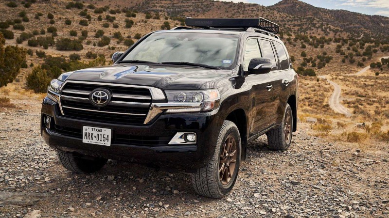 Toyota Land Cruiser thế hệ mới chốt ngày ra mắt, có thể giảm giá.