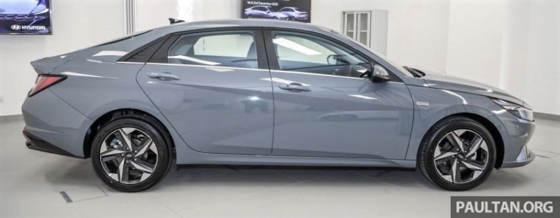 Ngoại hình tổng thể xe Hyundai Elantra 2021 1