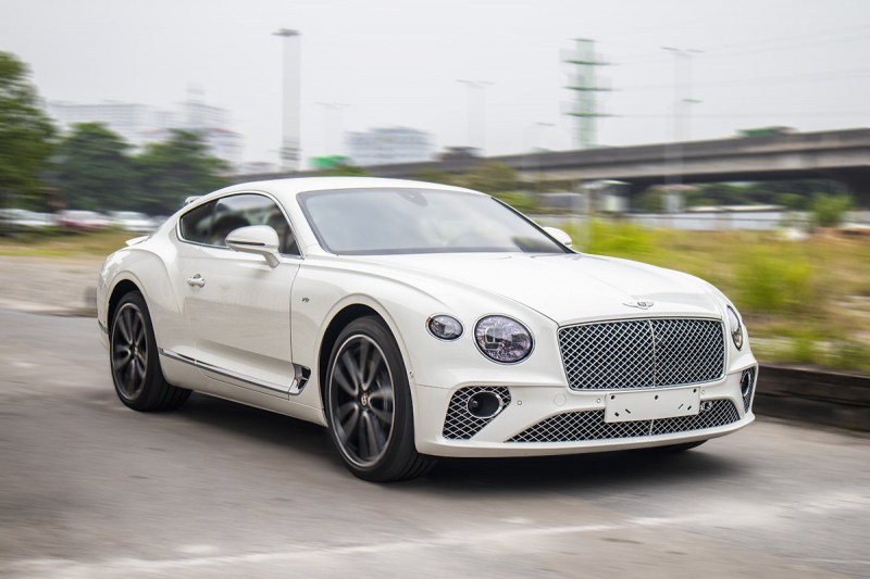 Ảnh Vận hành xe Bentley Continental GT 2021