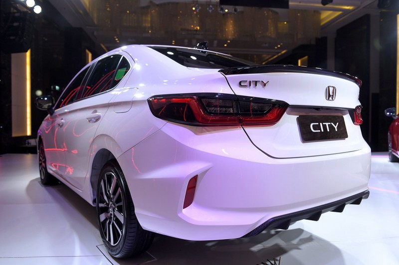 Thiết kế đuôi xe Honda City 2021.