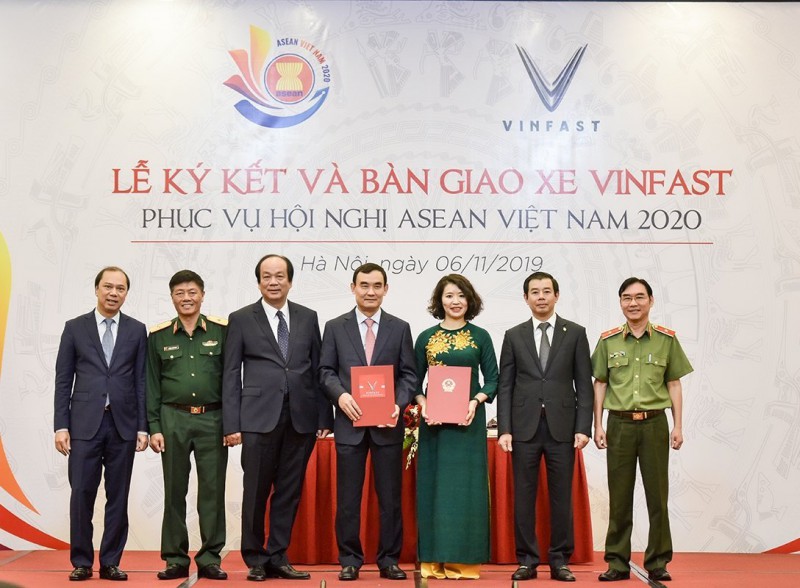 Xe VinFast phục vụ ASEAN 2020 thanh lý vừa hô bán đã "bốc hơi" gần hết 2