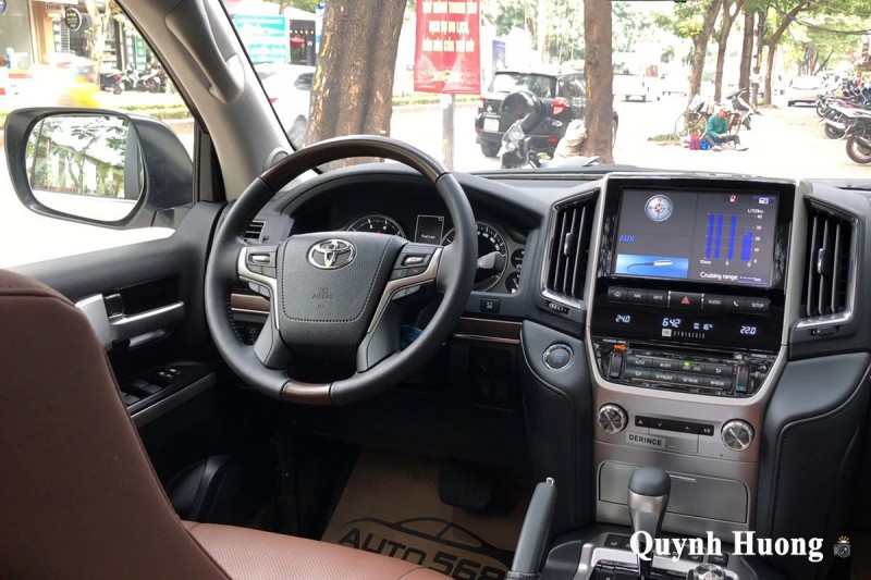 Toyota Land Cruiser VXS Executive Lounge 2021 gần 7 tỷ đồng vừa về Việt Nam có gì mà hot vậy a7