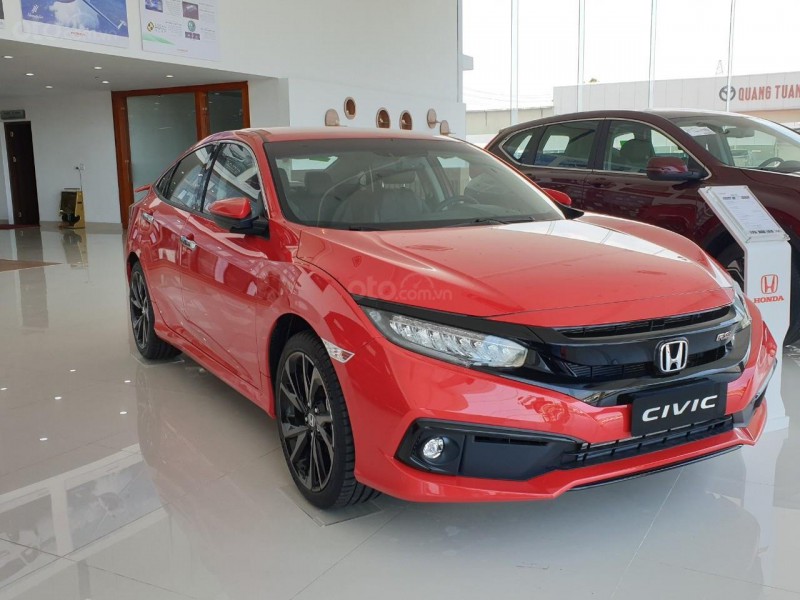 Honda Civic giảm 80 triệu đồng 1