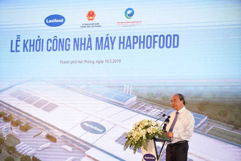 Thủ tướng Nguyễn Xuân Phúc phát biểu chỉ đạo tại Lễ khởi công Haphofood (Ảnh: Bảo Zoãn)