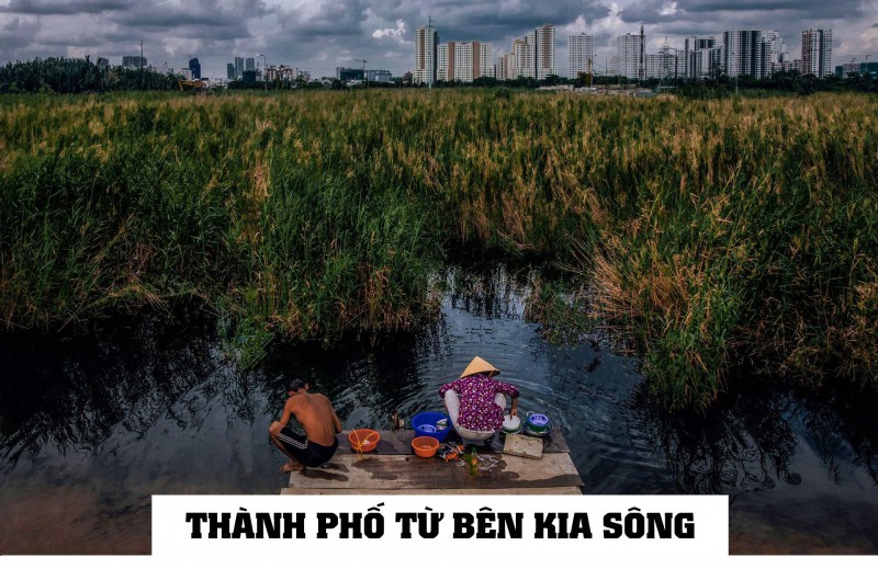 Thành phố, từ bên kia sông