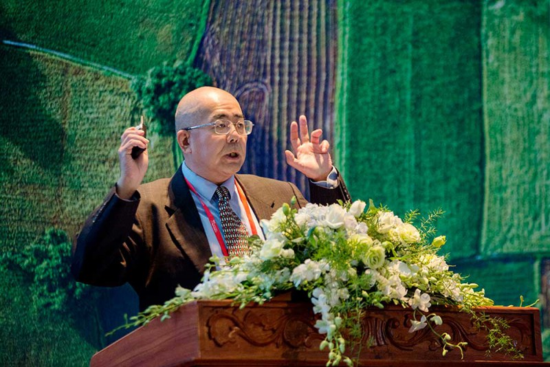 Ông Tôn Nham, phó chủ tịch phòng thương mại nông nghiệp Trung Quốc - Asean nói về lợi thế xuất khẩu nông sản Việt Nam sang Trung Quốc. 