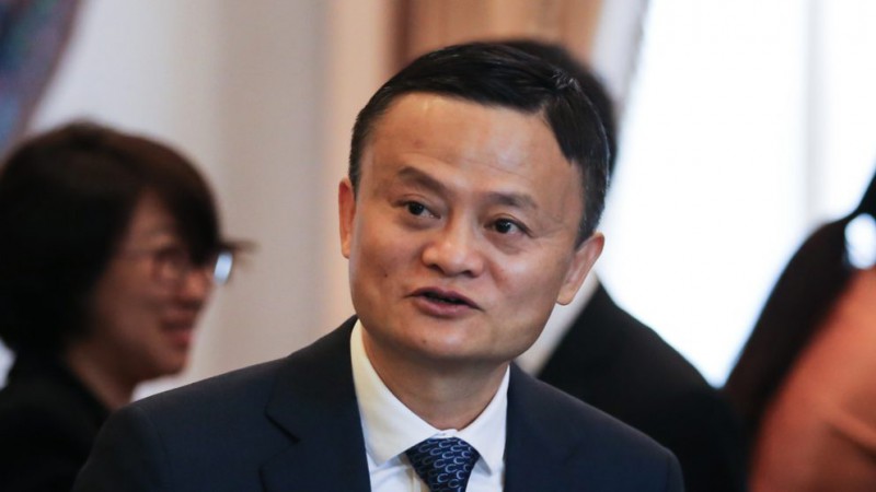 Jack Ma sáng lập nên Tập đoàn Alibaba vào năm 35 tuổi - Ảnh: Alizila