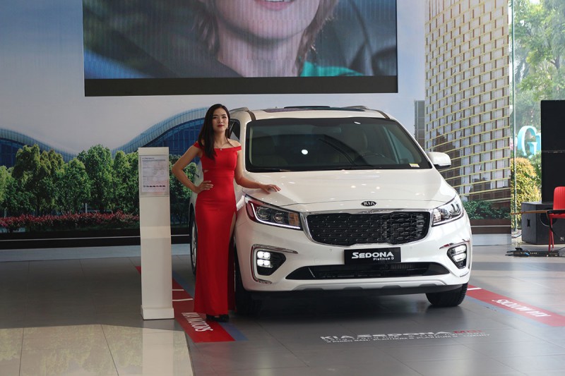 Kia Sedona khuyến mãi lên tới 50 triệu đồng