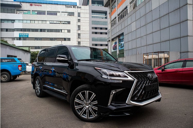 Lexus LX570 Super Sport 4 ghế Vip nhập khẩu Trung Đông