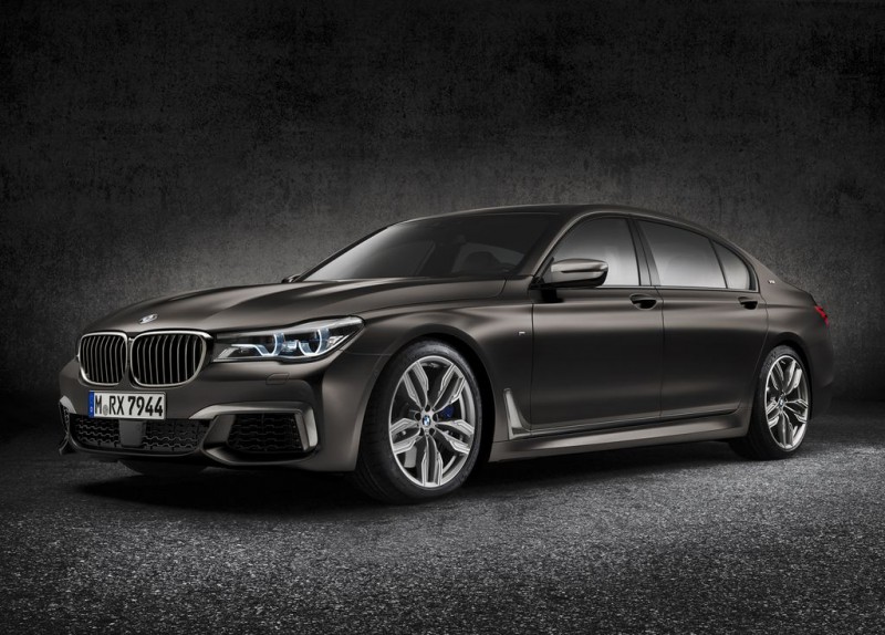 BMW M760i 2020