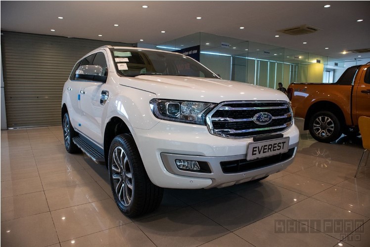 Ford Everest 2020 đã cập bến đại lý chính hãng