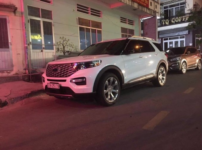 Ford Explorer 2020 đầu tiên về nước - Ảnh Phạm Lân