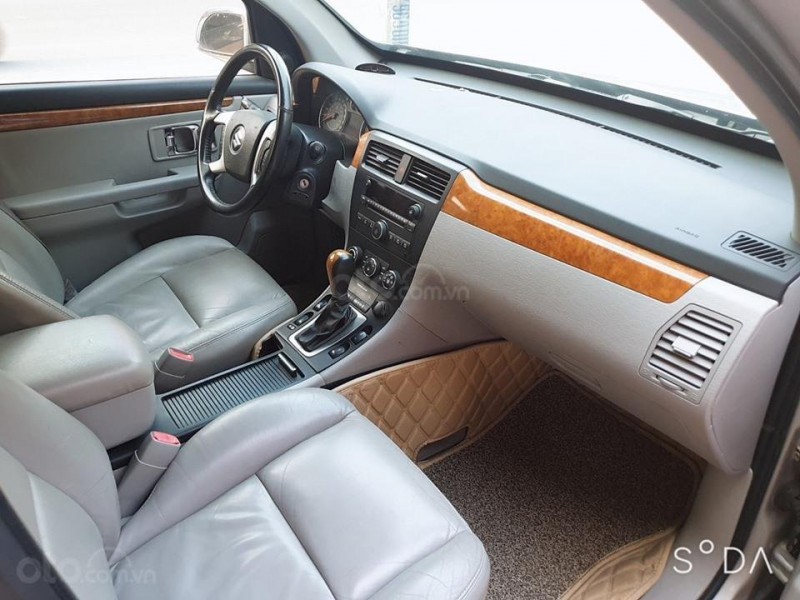 Khoang nội thất mẫu Suzuki XL7 cũ được rao bán trông sạch sẽ và còn khá ổn