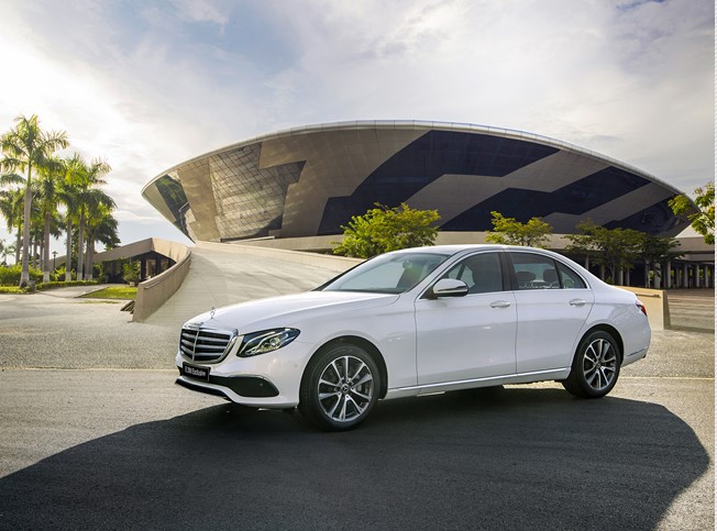 Mercedes-Benz E 200 Exclusive 2020 giá 2,29 tỷ ra mắt Việt Nam thay thế bản Sport