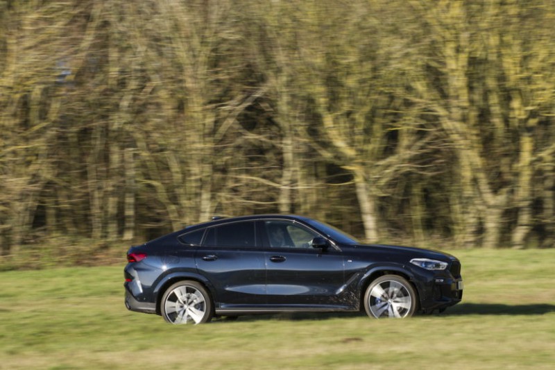 BMW X6 2020 bổ sung biến thể mạnh mẽ hơn