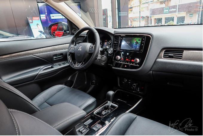 Nội thất xe Mitsubishi Outlander 2020 sở hữu thêm nhiều tiện ích đáng tiền