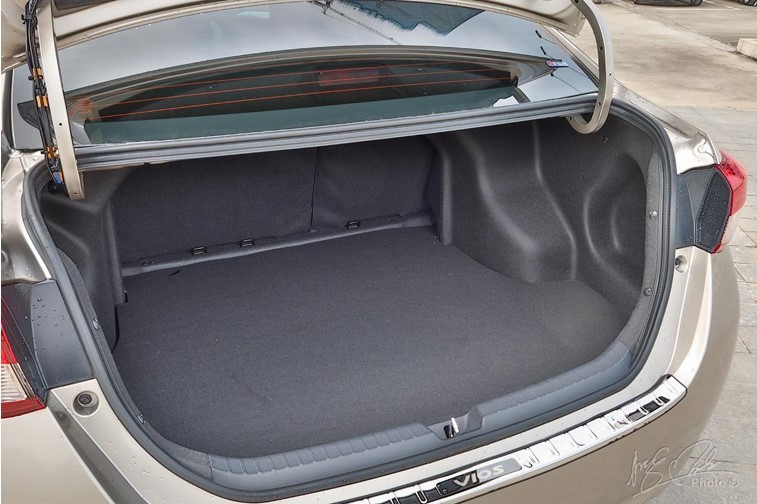 Khoang hành lý của Toyota Vios 2020 phiên bản 1.5E MTcó dung tích506 lít.