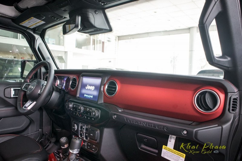 Bộ ảnh chi tiết xe Jeep Wrangler Rubicon 2020 có giá ngang Toyota Land Cruiser tại Việt Nam