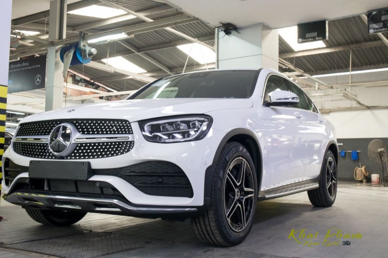 Mercedes-Benz GLC 300 4Matic Coupe vừa về đại lý.