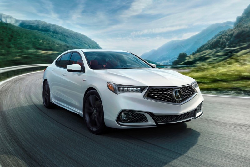 Acura TLX sử dụng hệ dẫn động cầu trước FWD.