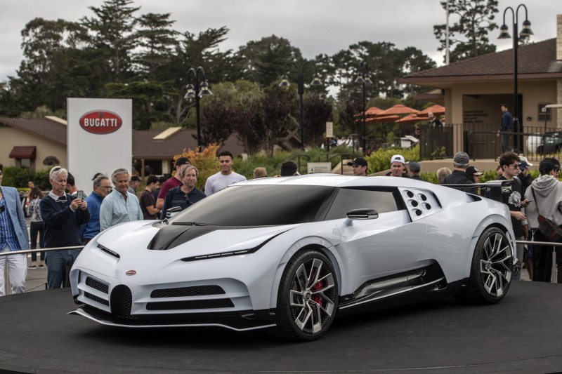 Siêu xe Bugatti Centodieci ra mắt năm ngoái tại Pebble Beach Concours d’Elegance.