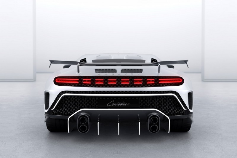 Thiết kế đuôi xe của Bugatti Centodieci.